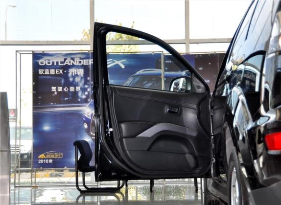 欧蓝德(进口) 2011款 劲界 2.0 都市版 车厢座椅   前门板