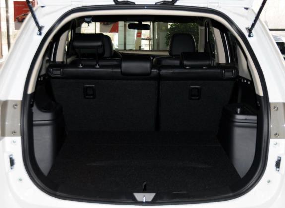 欧蓝德(进口) 2013款 2.0L 四驱都市导航版 5座 车厢座椅   后备厢