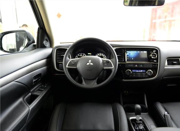 欧蓝德(进口) 2014款 2.4L 四驱豪华超值版 5座 中控类   驾驶位