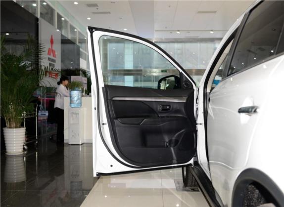 欧蓝德(进口) 2014款 2.4L 四驱豪华超值版 7座 车厢座椅   前门板