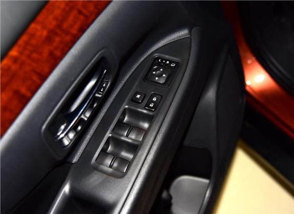 欧蓝德(进口) 2014款 2.4L 四驱精英GT超值版 7座 车厢座椅   门窗控制