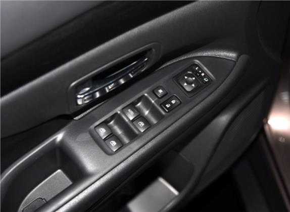 欧蓝德(进口) 2016款 2.4L 四驱精英版 7座 车厢座椅   门窗控制