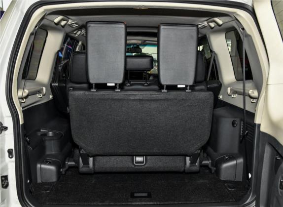 帕杰罗(进口) 2018款 3.0L 自动尊贵版 车厢座椅   后备厢