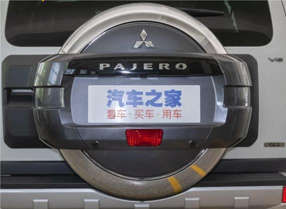 帕杰罗(进口) 2020款 3.0L 自动豪华越野版 其他细节类   备胎