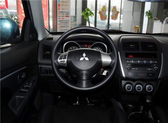 劲炫ASX 2013款 2.0L 手动两驱舒适版 中控类   驾驶位