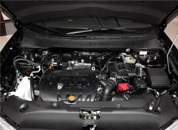劲炫ASX 2013款 2.0L 手动两驱舒适版 其他细节类   发动机舱