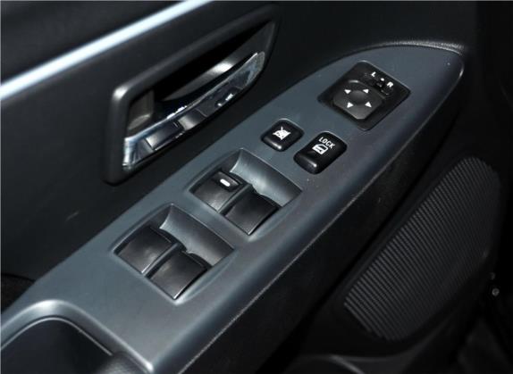 劲炫ASX 2013款 2.0L 手动两驱舒适版 车厢座椅   门窗控制
