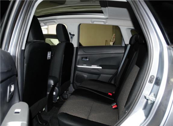 劲炫ASX 2013款 2.0L CVT四驱尊贵版 车厢座椅   后排空间