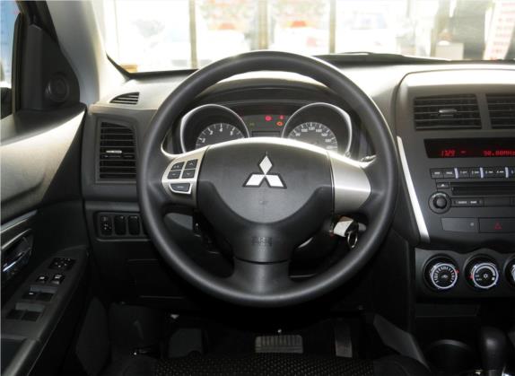劲炫ASX 2013款 2.0L CVT两驱精英版 中控类   驾驶位