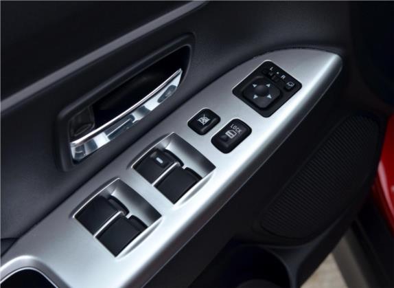 劲炫ASX 2016款 2.0L CVT两驱领航版 车厢座椅   门窗控制