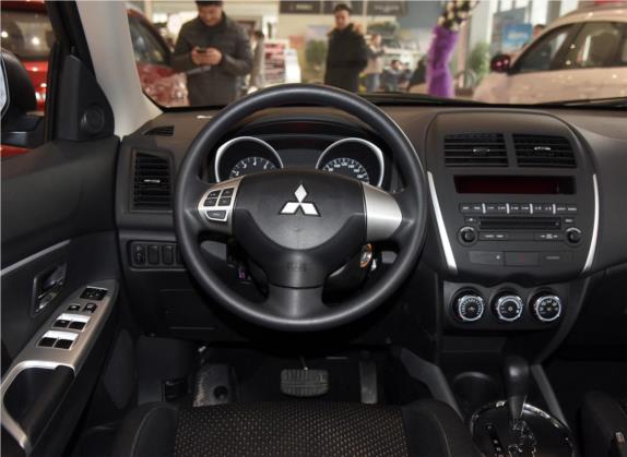 劲炫ASX 2016款 2.0L CVT两驱卓越版 中控类   驾驶位