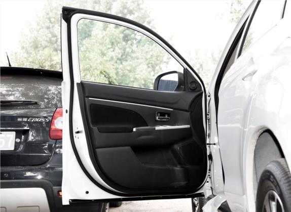 劲炫ASX 2018款 1.6L 手动两驱灵动版 车厢座椅   前门板