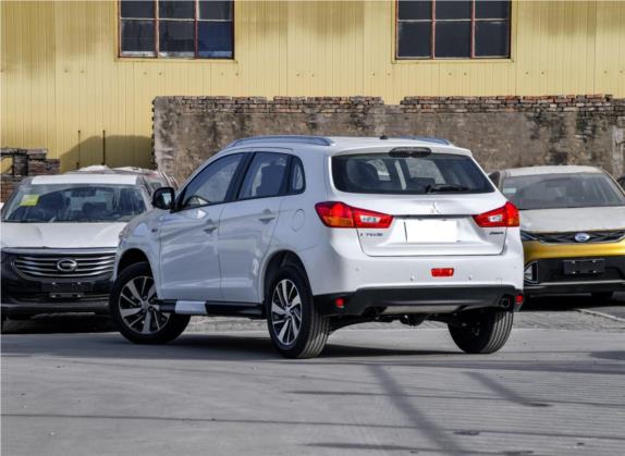 劲炫ASX 2018款 1.6L 手动两驱时尚版 外观   斜后