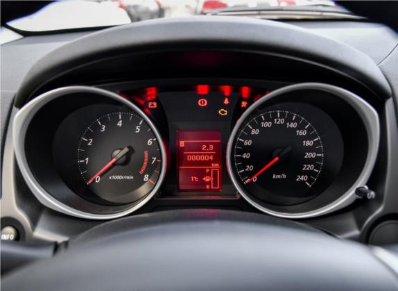 劲炫ASX 2018款 1.6L 手动两驱时尚版 中控类   仪表盘
