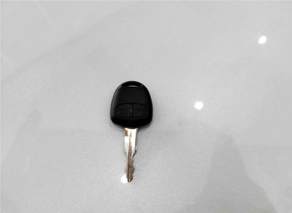 劲炫ASX 2018款 2.0L CVT两驱精英版 其他细节类   钥匙