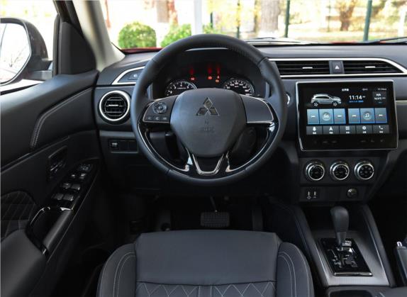 劲炫ASX 2020款 2.0L CVT智领版 中控类   驾驶位