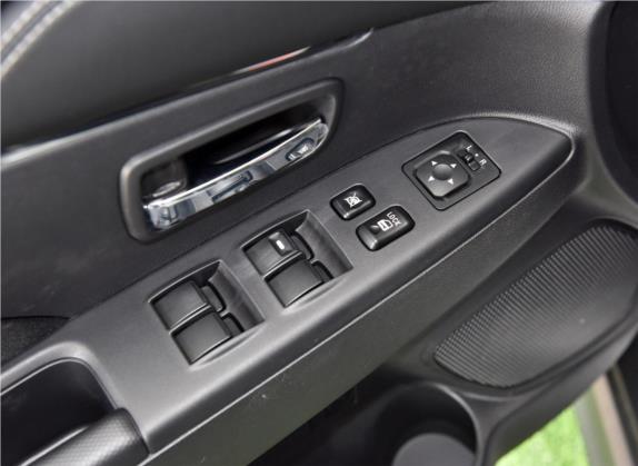 劲炫ASX 2020款 1.6L 手动乐趣版 车厢座椅   门窗控制