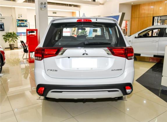 欧蓝德 2019款 2.0L 两驱畅享版 5座 国V 外观   正后
