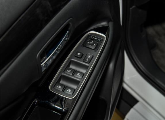 欧蓝德 2019款 2.0L 两驱畅享版 5座 国V 车厢座椅   门窗控制