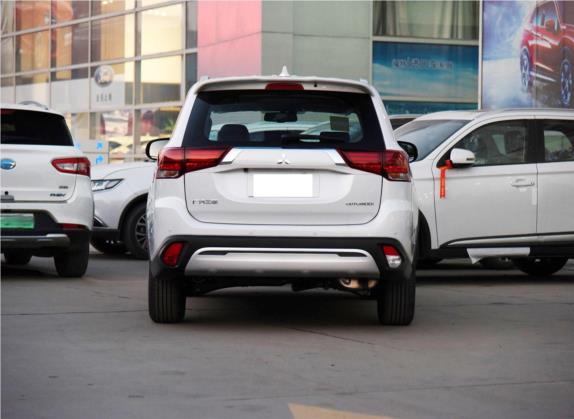 欧蓝德 2019款 2.4L 两驱致行版 5座 国V 外观   正后