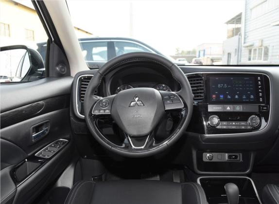 欧蓝德 2019款 2.0L 两驱畅享版 7座 国VI 中控类   驾驶位