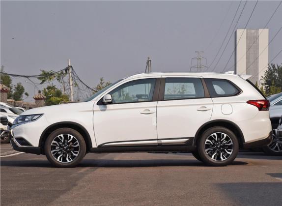 欧蓝德 2019款 2.0L 两驱畅享版 7座 国VI 外观   正侧