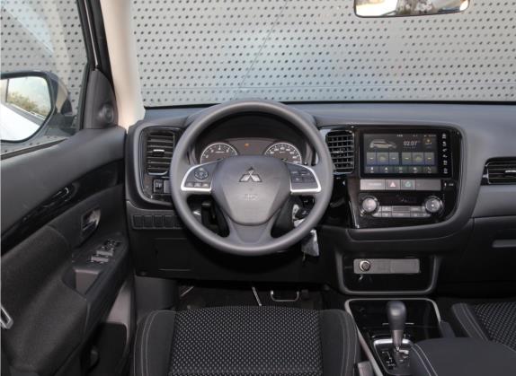 欧蓝德 2020款 2.0L 两驱畅行版 5座 中控类   驾驶位