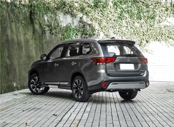 欧蓝德 2020款 2.4L 四驱致享版 7座 外观   斜后