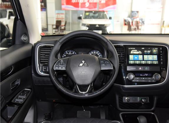 欧蓝德 2021款 2.0L 两驱曜动版 5座 中控类   驾驶位