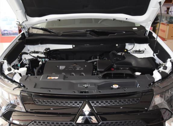 欧蓝德 2021款 2.0L 两驱曜动版 5座 其他细节类   发动机舱