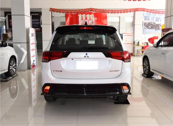 欧蓝德 2021款 2.0L 两驱曜动版 5座 外观   正后
