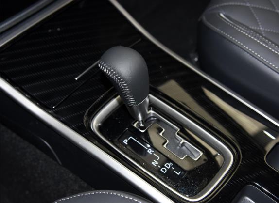 欧蓝德 2021款 2.0L 两驱曜动版 5座 中控类   挡把