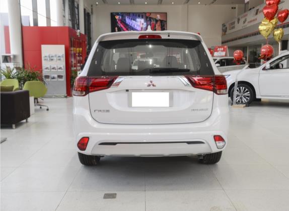 欧蓝德 2021款 改款 2.0L 两驱畅行版 5座 外观   正后