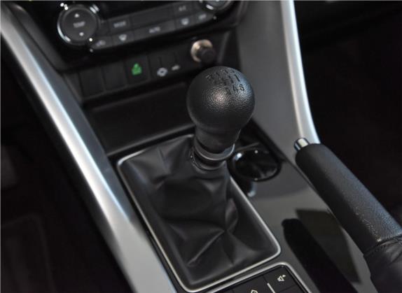 奕歌 2018款 1.5T 手动两驱青春版 中控类   挡把