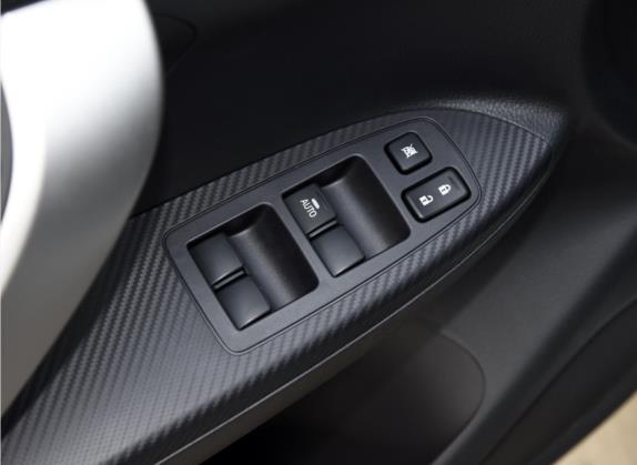奕歌 2021款 1.5T CVT两驱信念版 车厢座椅   门窗控制