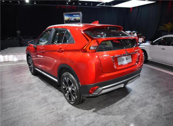 奕歌 2021款 1.5T CVT四驱燃情版 外观   斜后