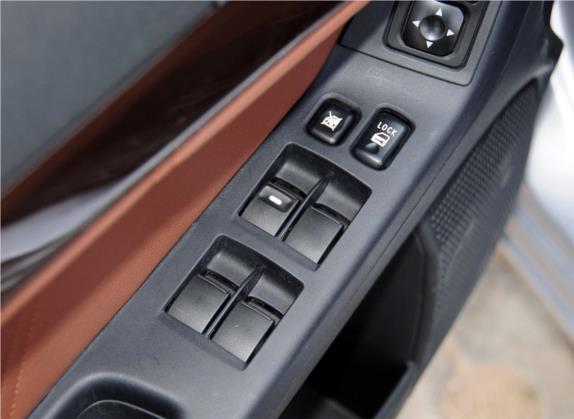 风迪思 2013款 1.8L 自动豪华型 国IV 车厢座椅   门窗控制