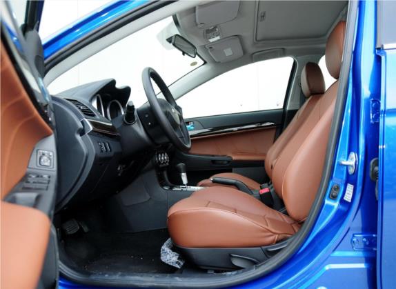 风迪思 2013款 1.8L 自动豪华型 国V 车厢座椅   前排空间