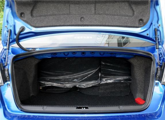 风迪思 2013款 1.8L 自动豪华型 国V 车厢座椅   后备厢