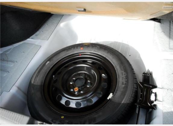 蓝瑟 2010款 卓越版 1.6L 手动舒适型 其他细节类   备胎