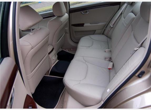 三菱戈蓝 2007款 2.4L 旗舰型 车厢座椅   后排空间