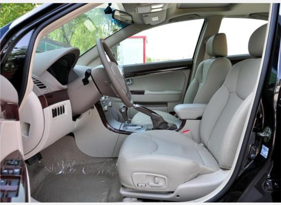 三菱戈蓝 2009款 2.4L 尊贵升级版 车厢座椅   前排空间
