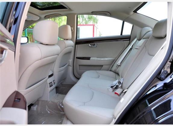 三菱戈蓝 2009款 2.4L 尊贵升级版 车厢座椅   后排空间