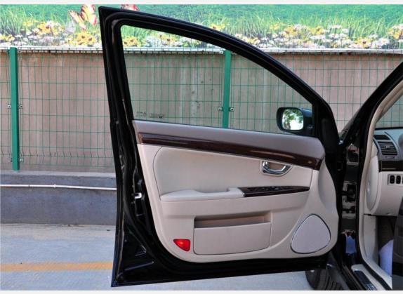 三菱戈蓝 2009款 2.4L 尊贵升级版 车厢座椅   前门板