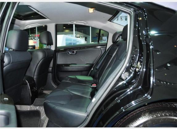 三菱戈蓝 2012款 2.0L 铭仕版 车厢座椅   后排空间