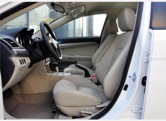 翼神 2010款 时尚版 1.8L CVT舒适型 车厢座椅   前排空间