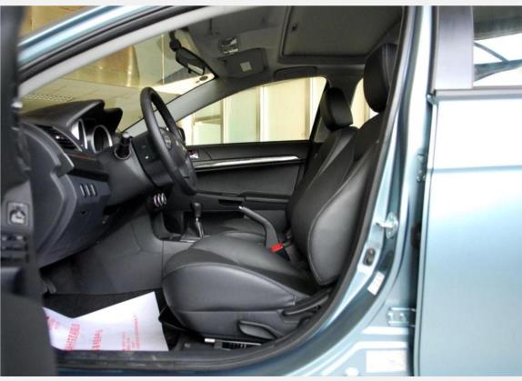 翼神 2010款 运动版 2.0L 手动豪华型 车厢座椅   前排空间