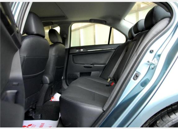 翼神 2010款 运动版 2.0L 手动豪华型 车厢座椅   后排空间