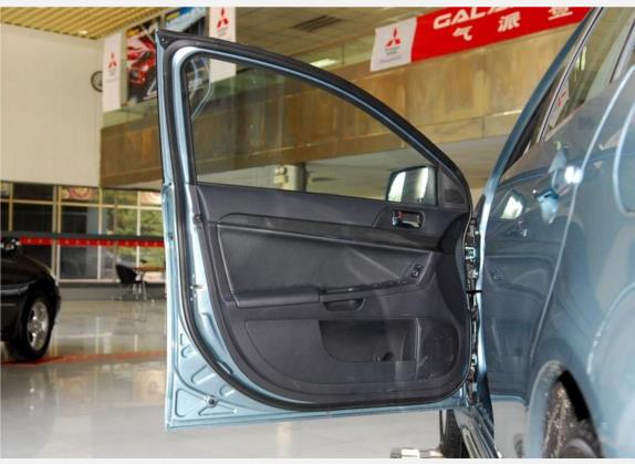 翼神 2010款 运动版 2.0L 手动豪华型 车厢座椅   前门板