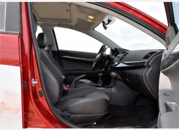 翼神 2010款 致尚版 1.8L 手动豪华型 车厢座椅   前排空间